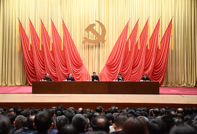 3月1日，2019年春季學(xué)期中央黨校（國(guó)家行政學(xué)院）中青年干部培訓(xùn)班在中央黨校開(kāi)班。中共中央總書(shū)記、國(guó)家主席、中央軍委主席習(xí)近平在開(kāi)班式上發(fā)表重要講話(huà)。